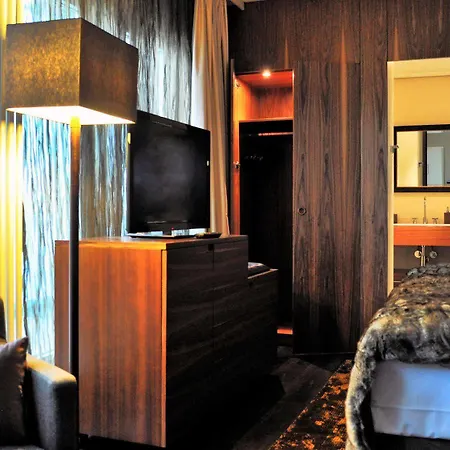 Gendarm Nouveau 4* Berlino